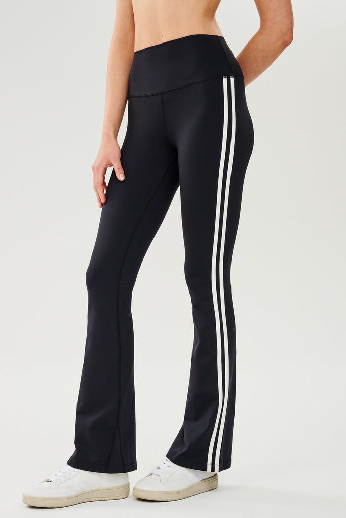 Bandier Buys: Vimmia Reversible Speed Pants + The Upside Dark Lily